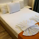 Lemon Garden Boutique 3*