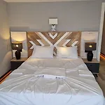 Lemon Garden Boutique Hotel 3*