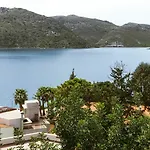 Lemon Garden Boutique Hotel 3*