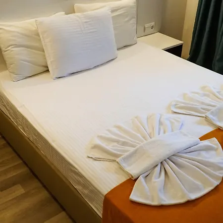 Lemon Garden Boutique 3*
