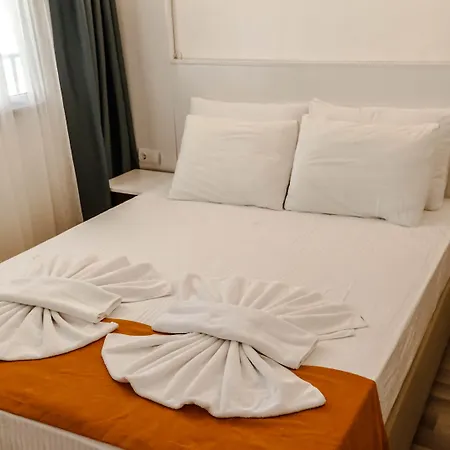 Lemon Garden Boutique 3* בוזבורון