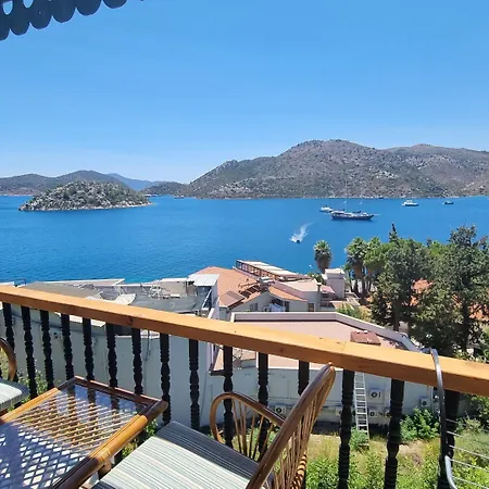 Lemon Garden Boutique מלון 3*