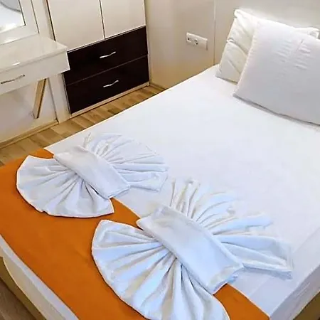 Lemon Garden Boutique 3*