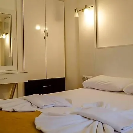 Lemon Garden Boutique 3*
